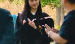 圈内人爆料陈飞宇张婧仪,甜蜜互动引粉丝热议